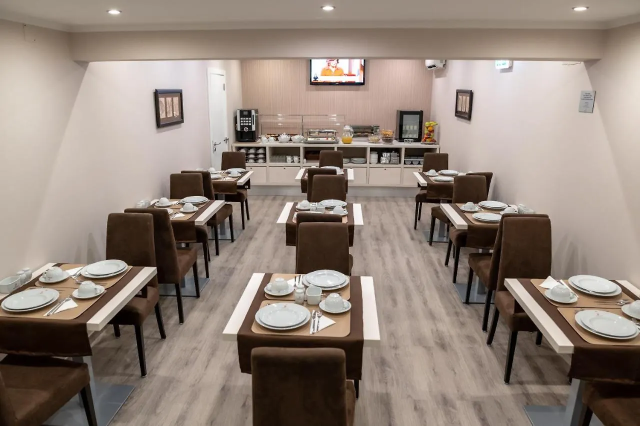 Dinya Lisbon Hotel