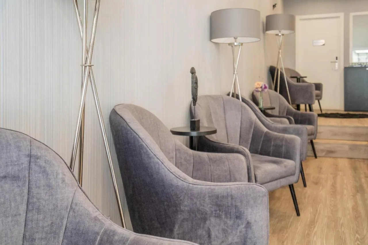 Dinya Lisbon Hotel 3*,