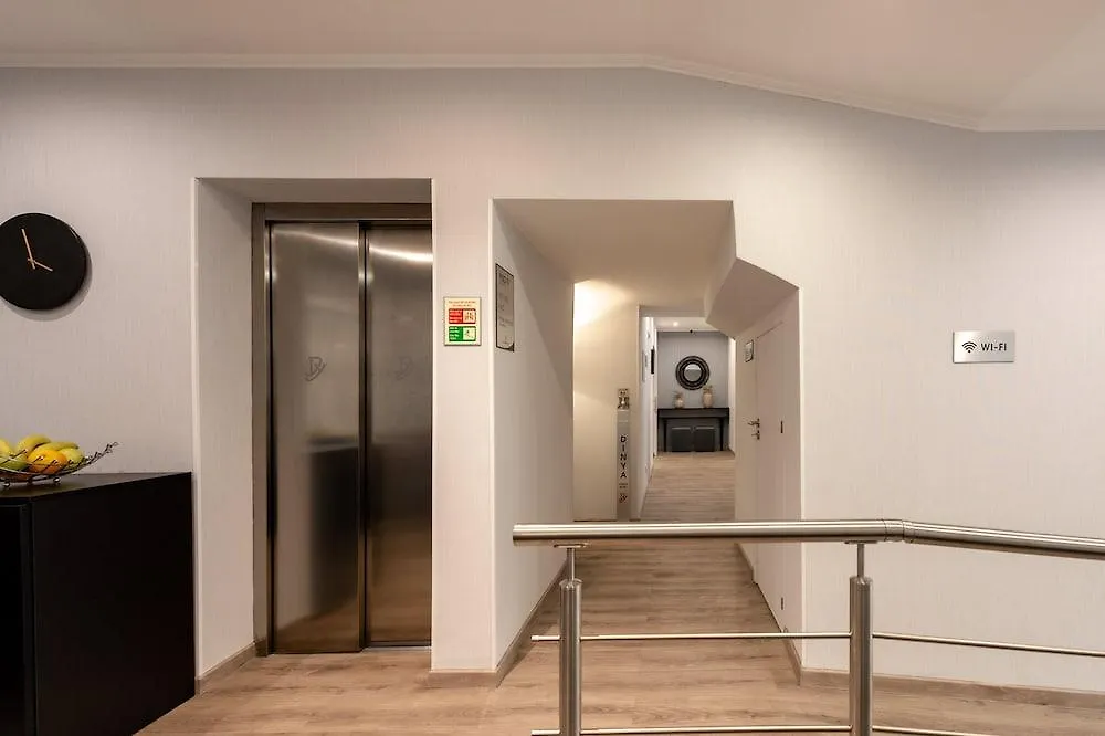 Dinya Lisbon Hotel