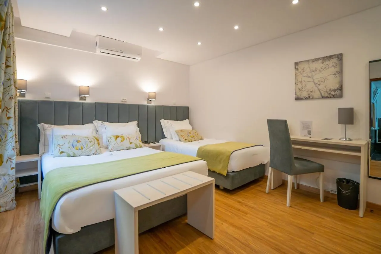 Dinya Lisbon Hotel 3*,