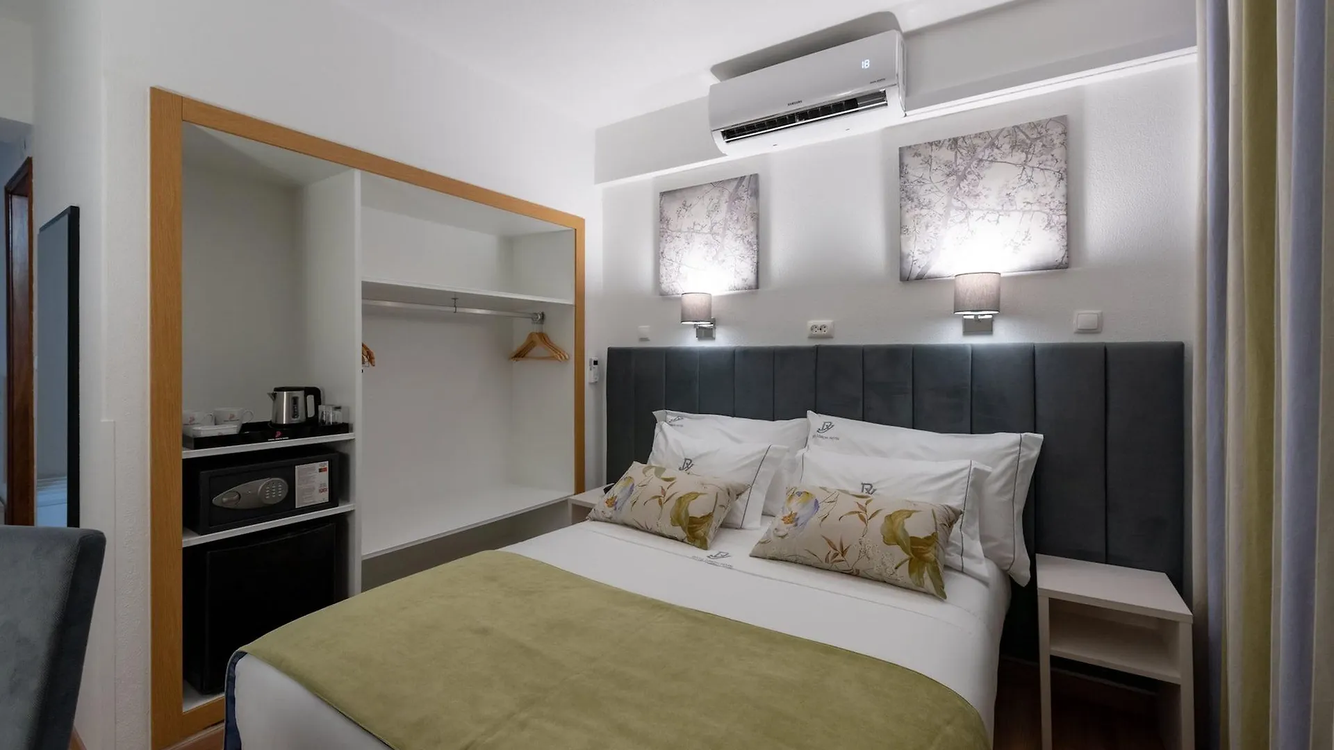 Dinya Lisbon Hotel
